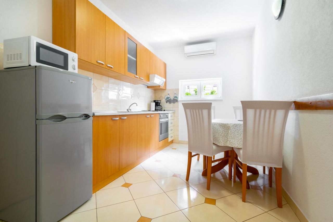 Apartmani Roko Baška Voda Zewnętrze zdjęcie