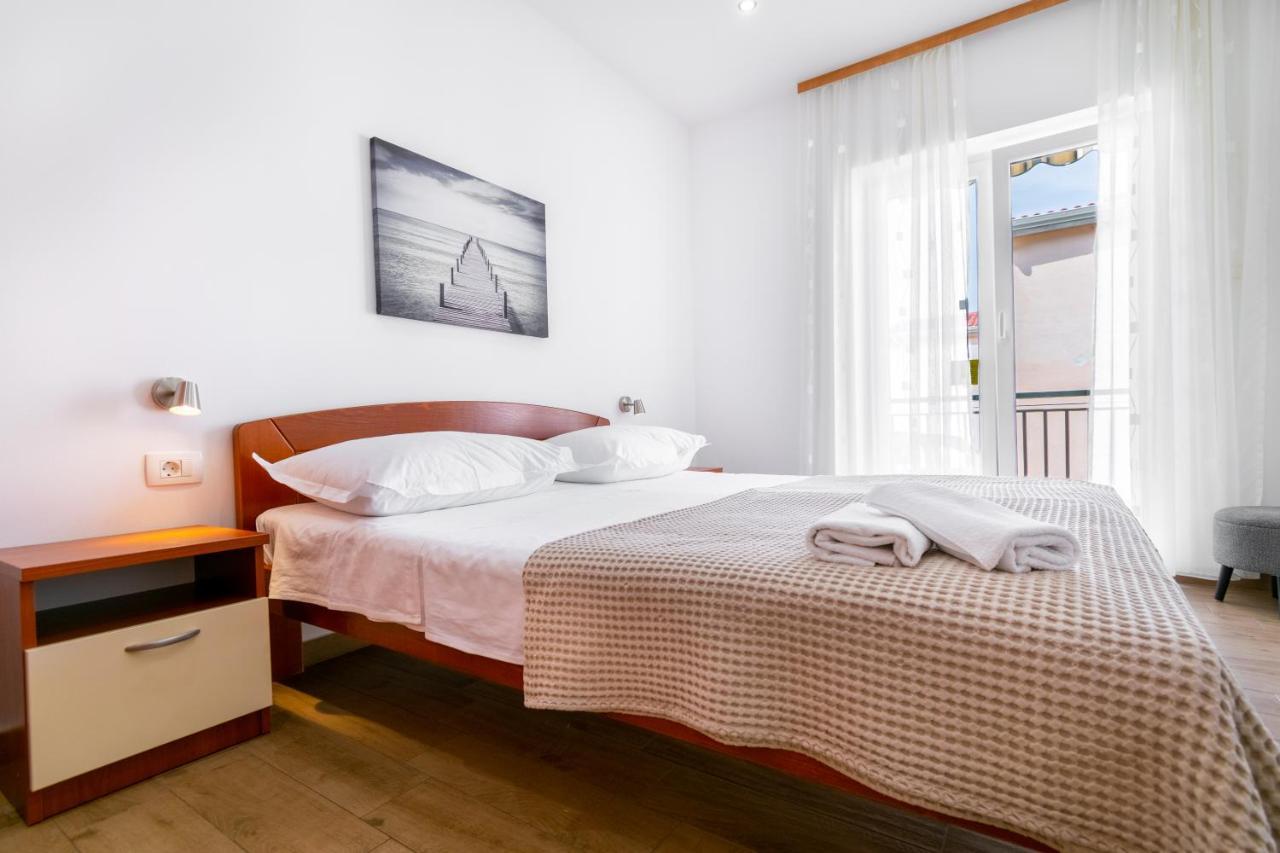 Apartmani Roko Baška Voda Zewnętrze zdjęcie