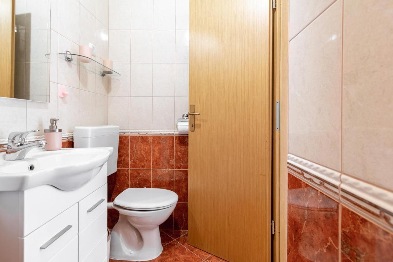 Apartmani Roko Baška Voda Zewnętrze zdjęcie