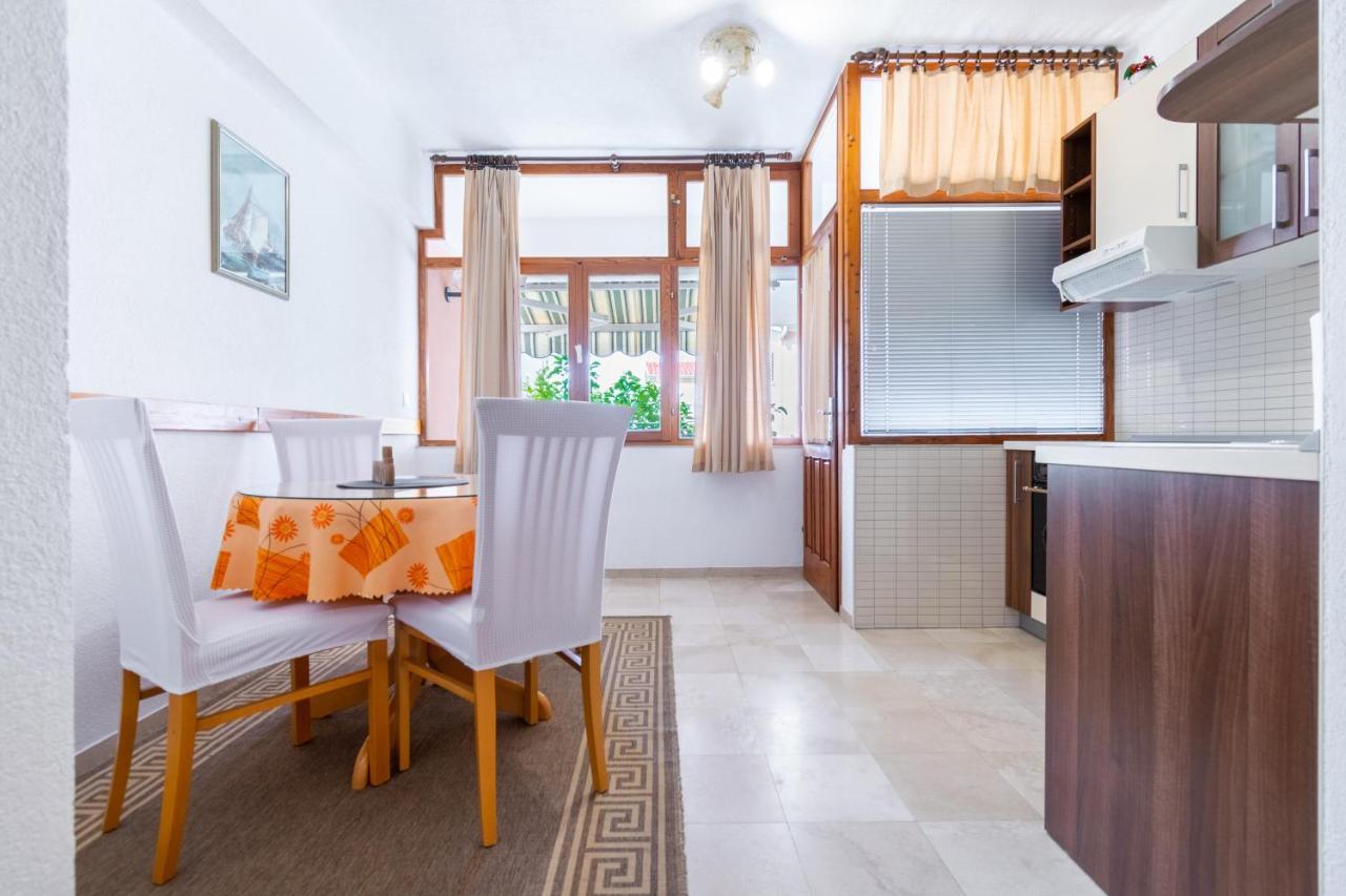 Apartmani Roko Baška Voda Zewnętrze zdjęcie